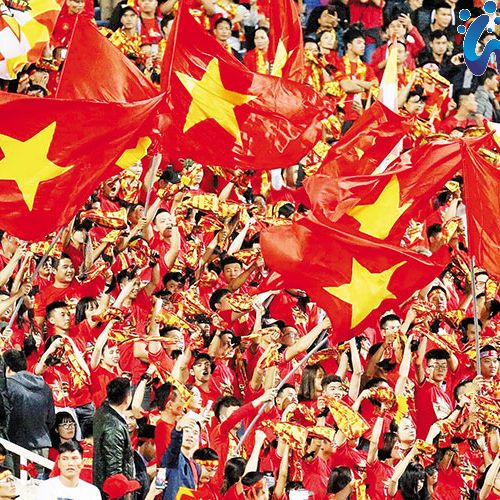 CẢ NƯỚC TƯNG BỪNG CHIẾN THẮNG ĐỘI TUYỂN BÓNG ĐÁ VIỆT NAM