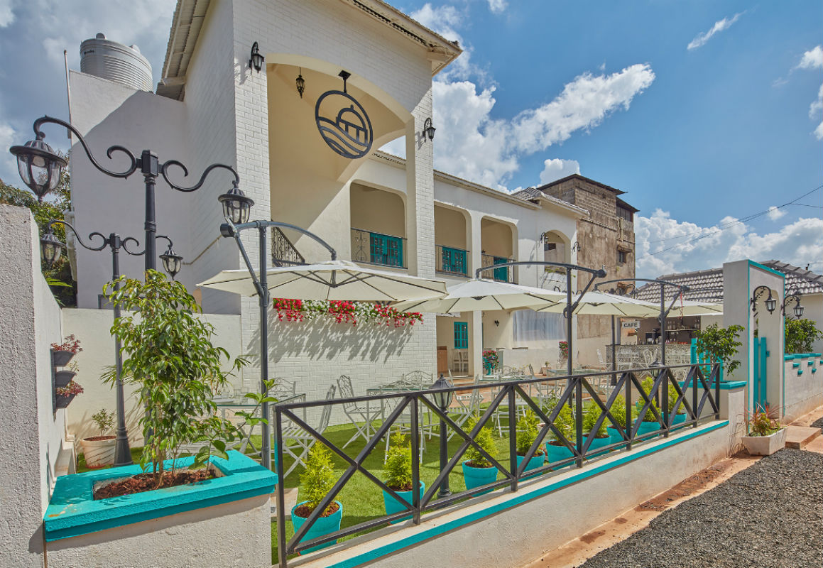 quan-cafe-theo-phong-cach-dia-trung-hai-6